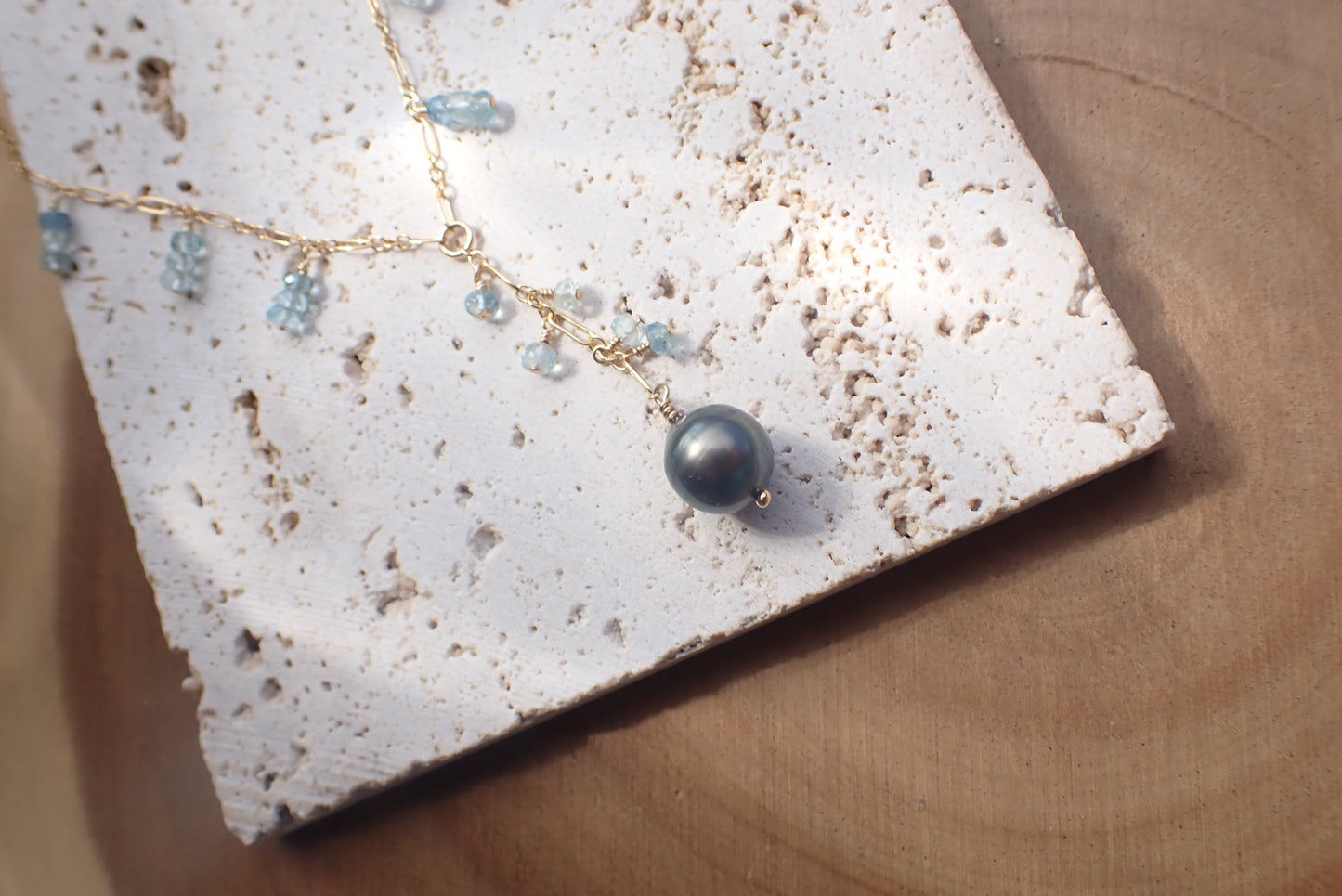 Tahitian Pearl necklace with aquamarine