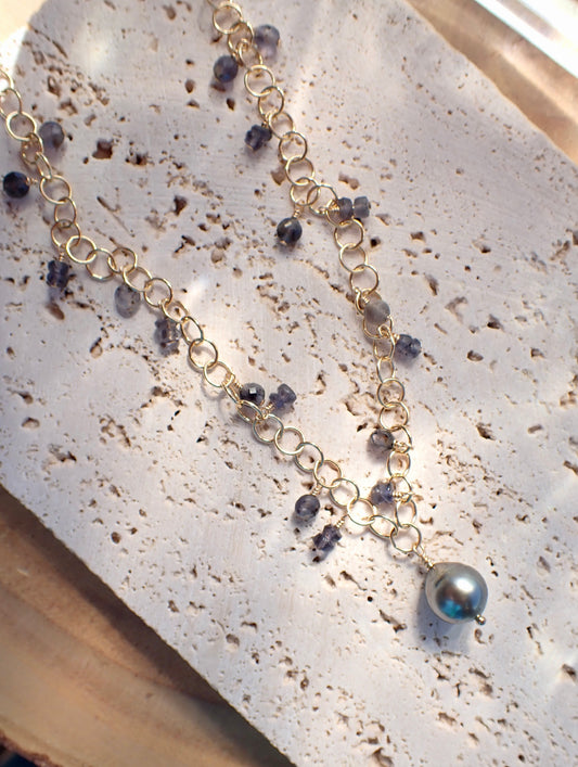 Tahitian Pearl with Iolite stones